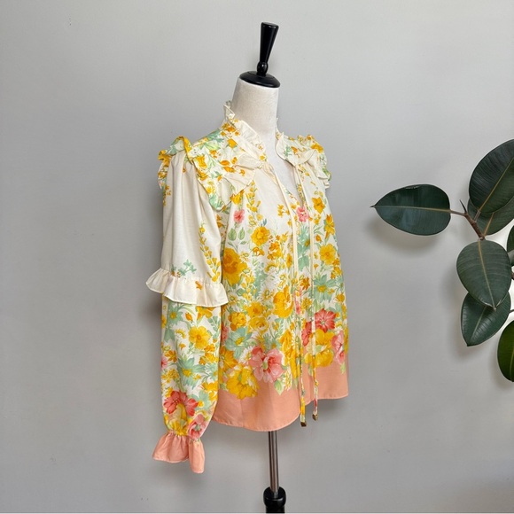 Fate Women's Whimsical Floral Print Ruffled Blouse Yellow Peach Cream Size M - Picture 7 of 11